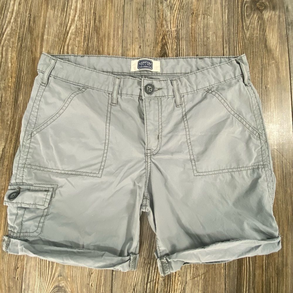 Levi's Shorts Women's Sz 12 True 34x5 Gray Chino Cuffed Preppy White Label
